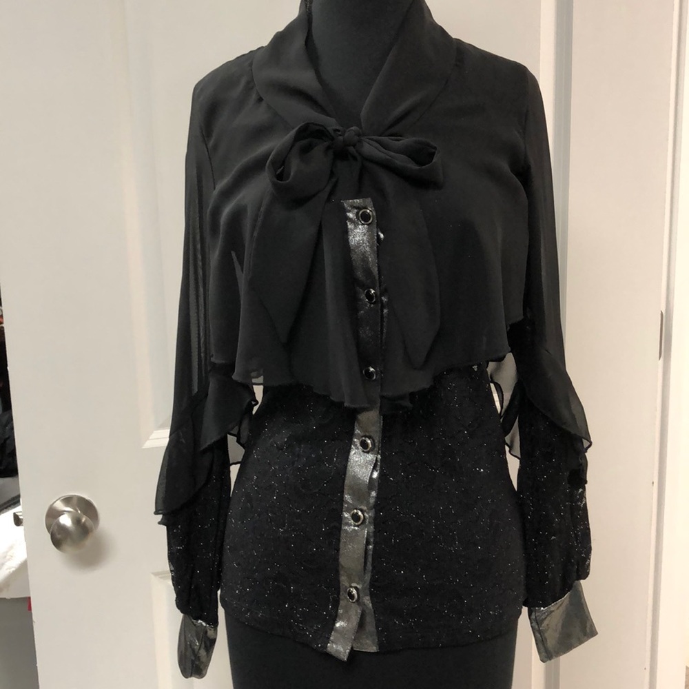 Buckle BKE boutique black lace long sleeve top